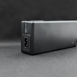 Ładowarka Qoltec do baterii roweru elektrycznego 36V | 42V | 2A | 5.5*2.1