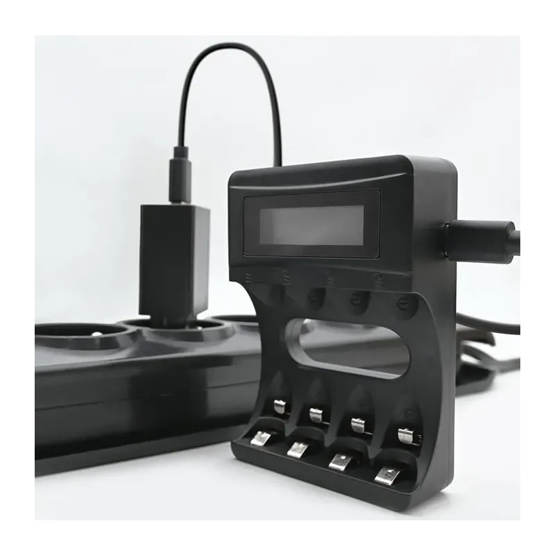 Ładowarka Qoltec do akumulatorków Ni-MH typu R03 AAA R6 AA | LCD | Kabel