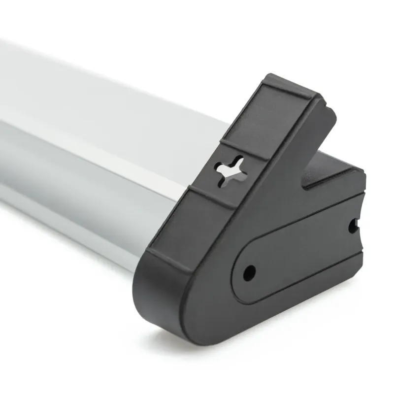 Listwa zasilająca DIGITUS biurowa 45° 4 gniazdowa 2xUSB (5V/2A) obrót 290°