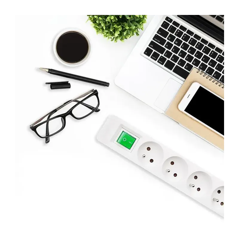 Listwa zasilająca Qoltec 4 gniazda | 1.8m | Biało-szara