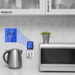 Watomierz Qoltec Licznik zużycia energii PM0626 | 3680W | 16A | LCD