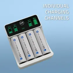 Ładowarka Qoltec do akumulatorków Ni-MH typu R03 AAA R6 AA | LCD | Kabel