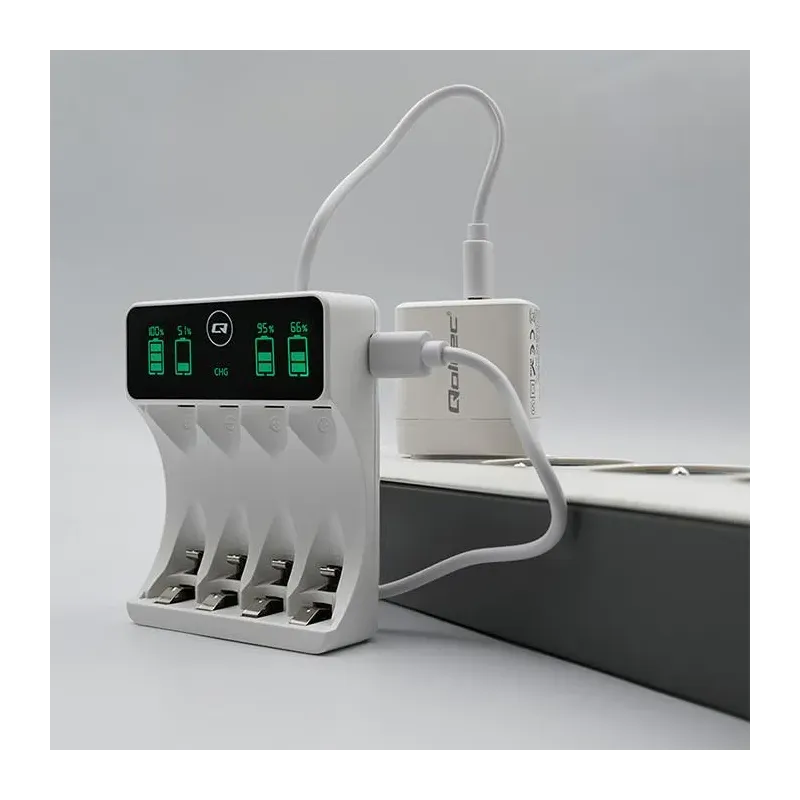 Ładowarka Qoltec do akumulatorków Ni-MH typu R03 AAA R6 AA | LCD | Kabel