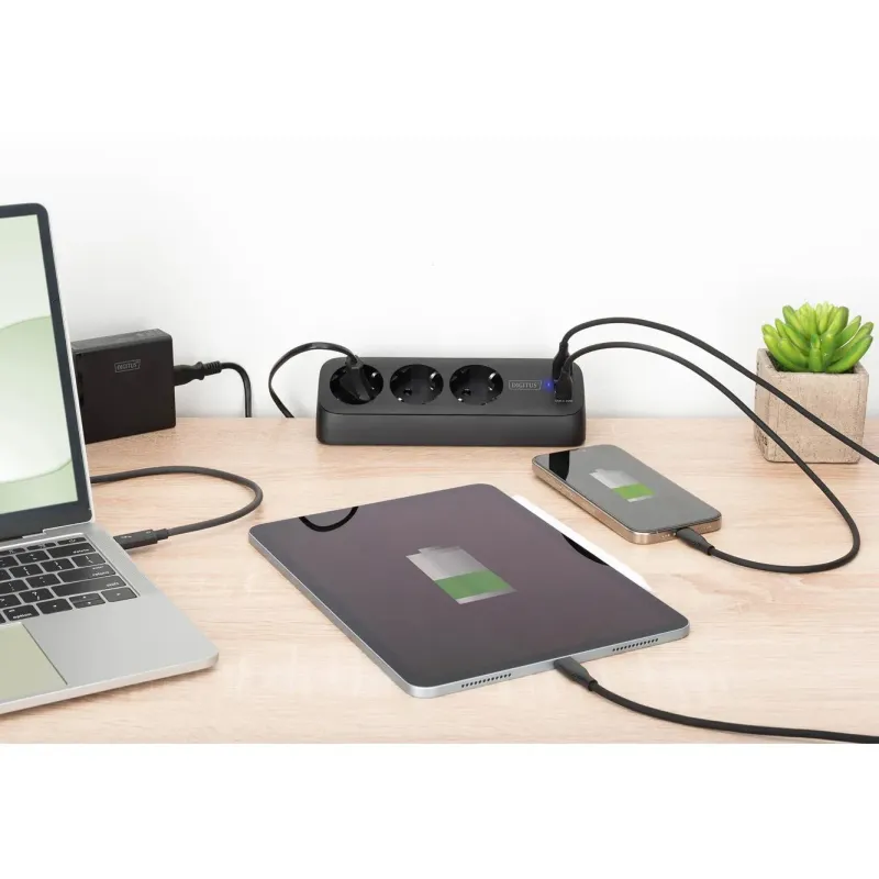 Listwa zasilająca biurkowa DIGITUS 3 gniazda Schuko, 2x USB-A (2x 12W), 1x