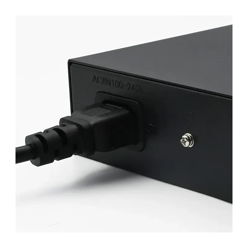 Switch niezarządzalny Qoltec przełącznik sieciowy Gigabit Ethernet PoE |