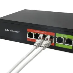 Switch niezarządzalny Qoltec przełącznik sieciowy Fast Ethernet PoE | 4x