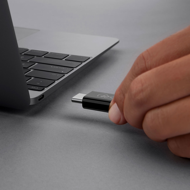 Belkin Kabel USB-C 40Gbps, Power Delivery 100W, 0,8m