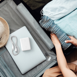 Belkin BoostCharge Pro - Ładowarka sieciowa Power Delivery, 4 porty USB-C, GaN, 200W