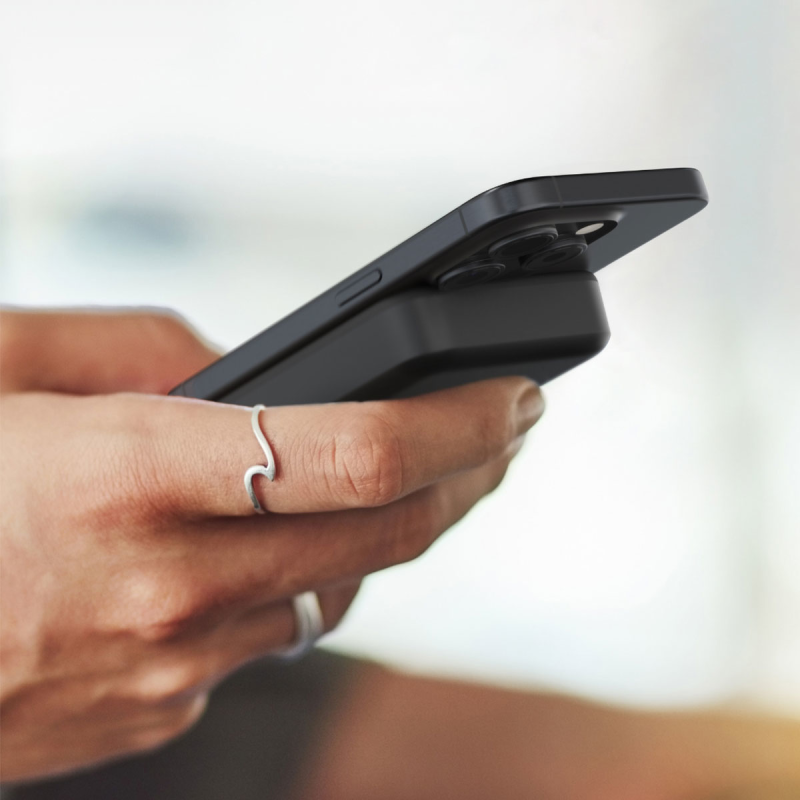 Belkin Powerbank 10 000 mAh, 15 W Qi2.0, magnetyczny, z podstawką, czarny