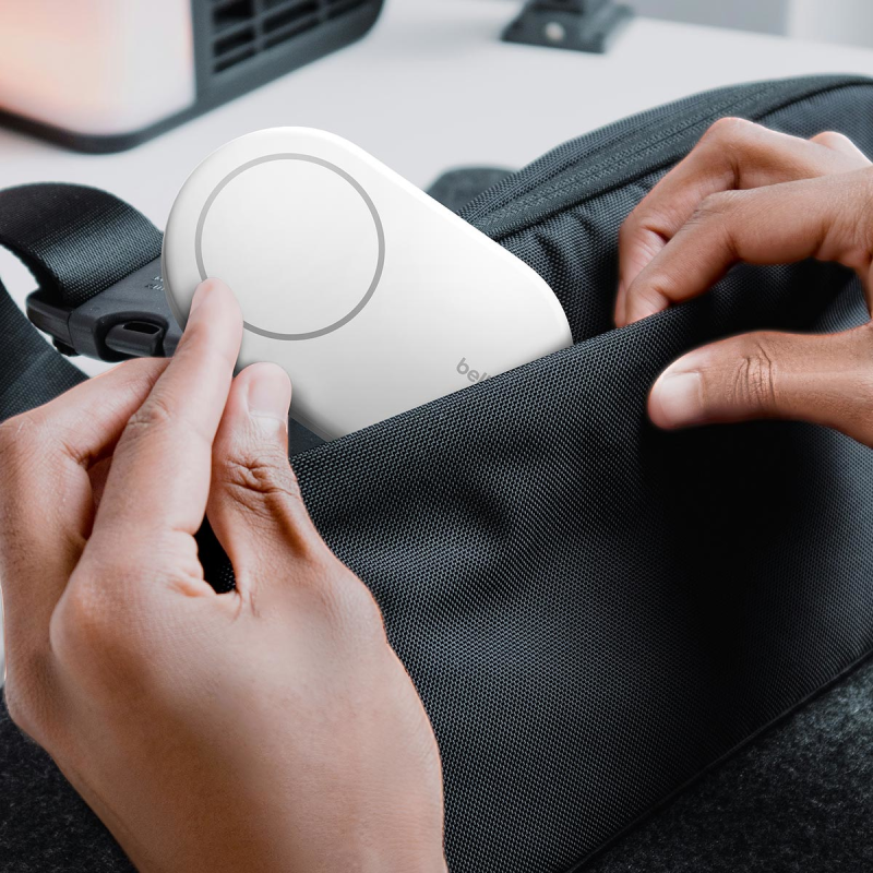 Belkin Ładowarka indukcyjna składana MagsSafe Qi2 15W biała z zasilaczem 20W