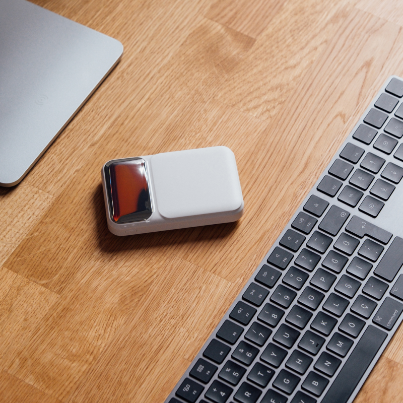 S-Link P104 Powerbank 10 000 mAh z wbudowanymi kablami, HSC 22.5W, PD 20W, biały