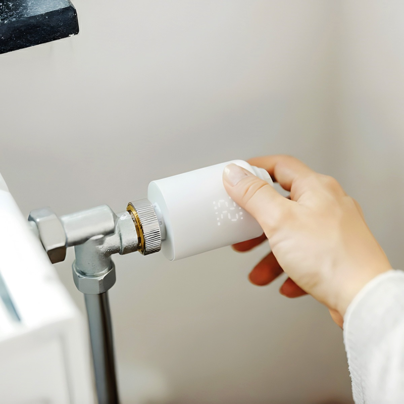 TESLA Inteligentna głowica termostatyczna SV50 z WiFi i aplikacją mobilną