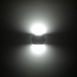 Lampa LED ścienna z czujnikiem PIR Maclean MCE366