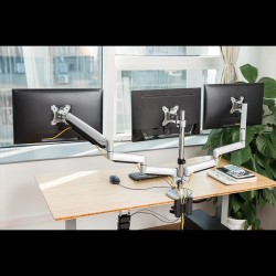 Uchwyt biurkowy LogiLink BP0052 na 3 monitory LCD/LED VESA 1… | PartsPC.pl