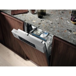 Zmywarka do zabudowy AirDry panel EES42210IX | PartsPC.pl
