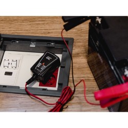 Ładowarka, prostownik do AGM 6V/12V 1A | PartsPC.pl