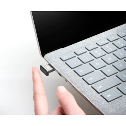 Czytnik palca VeriMark IT Fingerprint Key | PartsPC.pl
