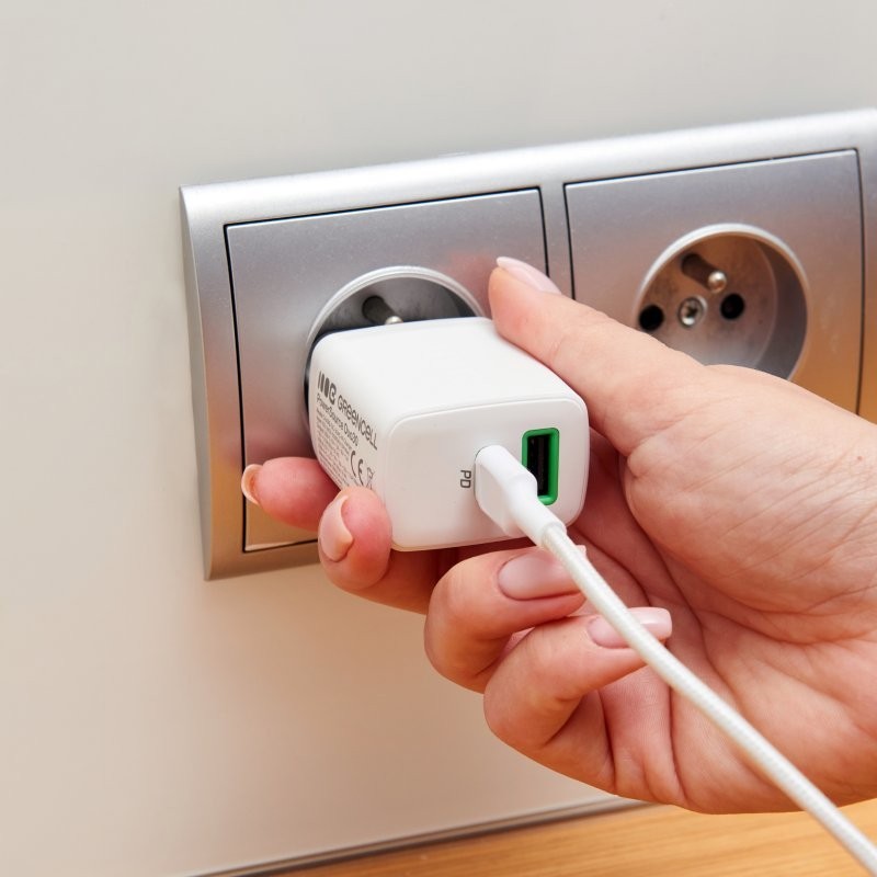 Ładowarka sieciowa USB 30W 1x USB-C BIAŁA | PartsPC.pl